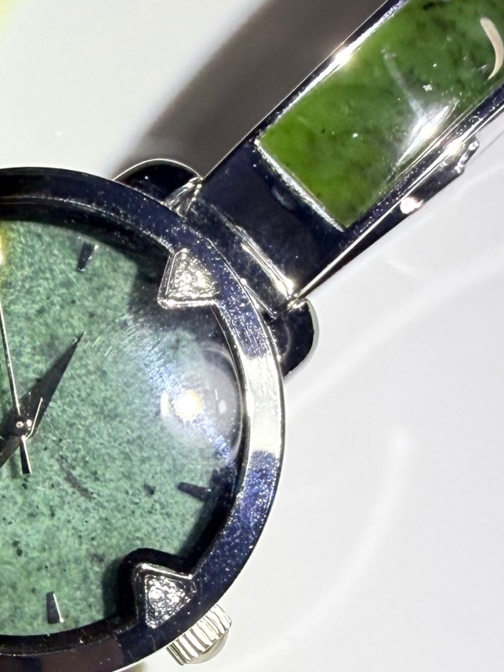 Jade Watch - Picture 10 of 11